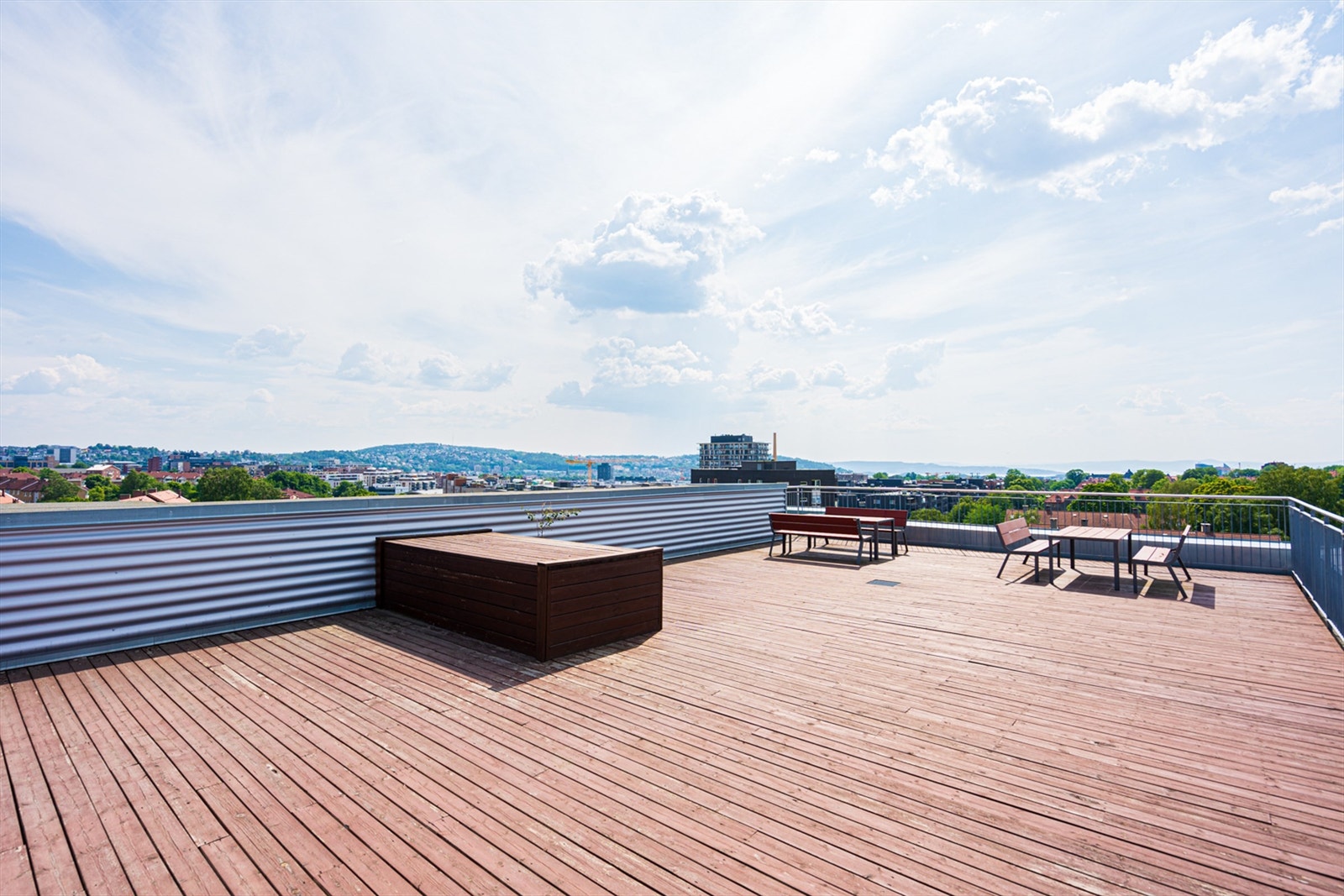Stor, solrik og felles takterrasse med nydelig utsikt! Galleribilde