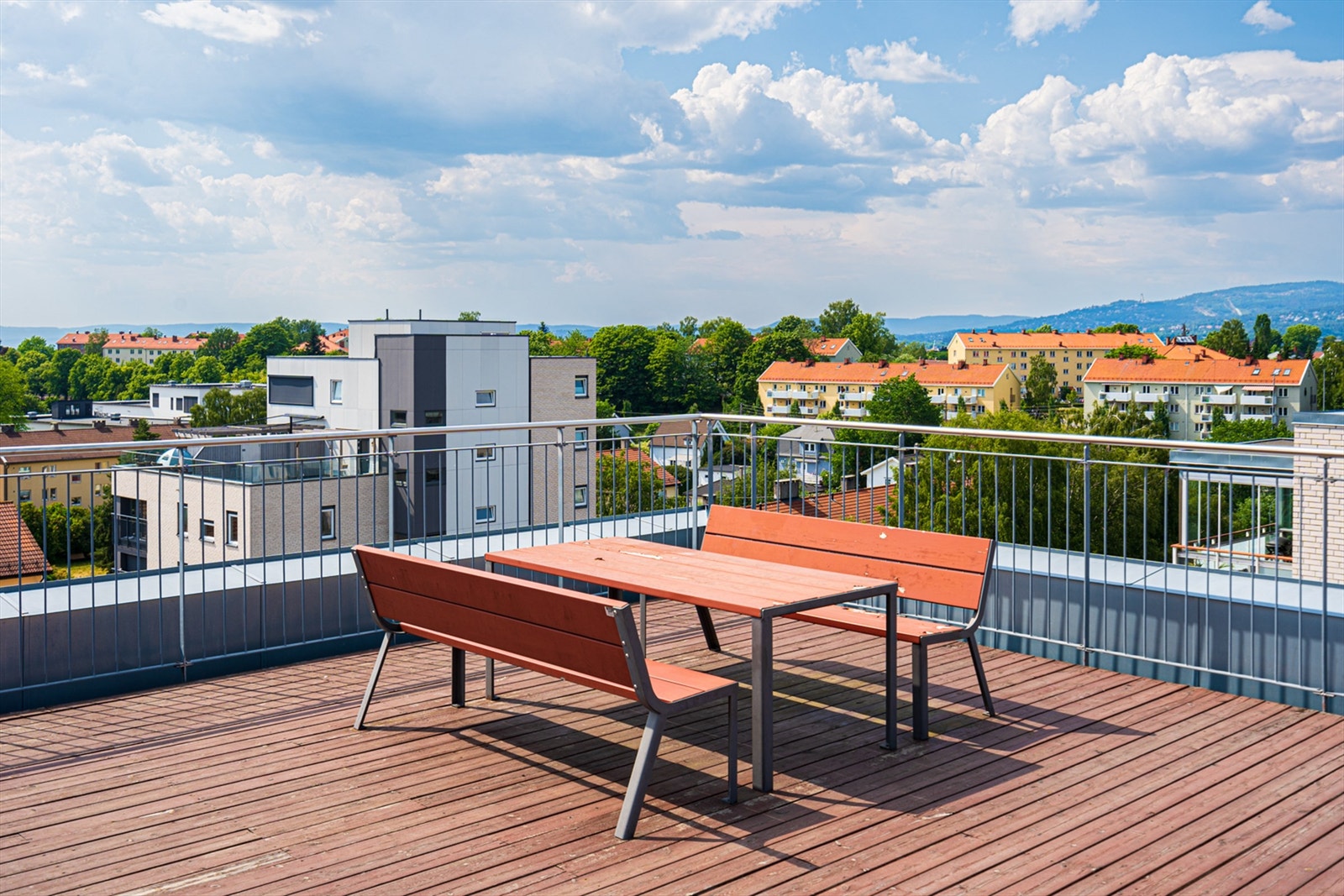 Her kan du invitere venner og bekjente og nyte solen hele dagen. Galleribilde