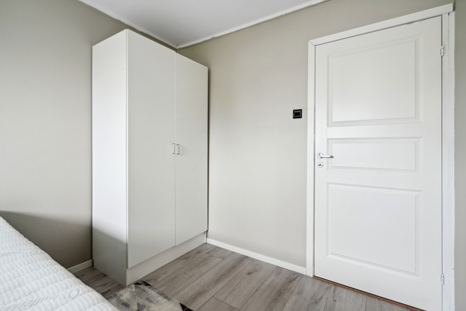 Garderobeskap på soverommet Galleribilde