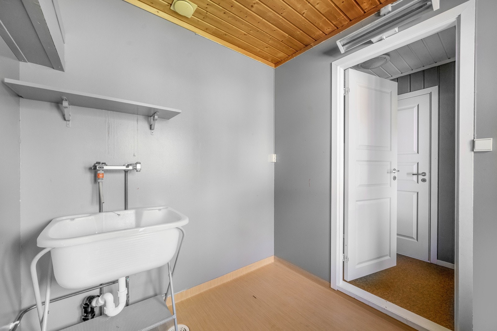 Vaskerom Galleribilde