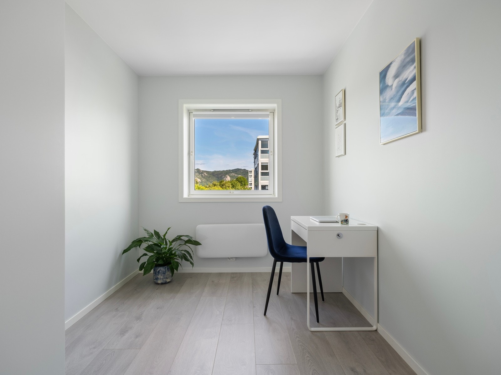 Soverom nummer to ble lyse vegger. Galleribilde