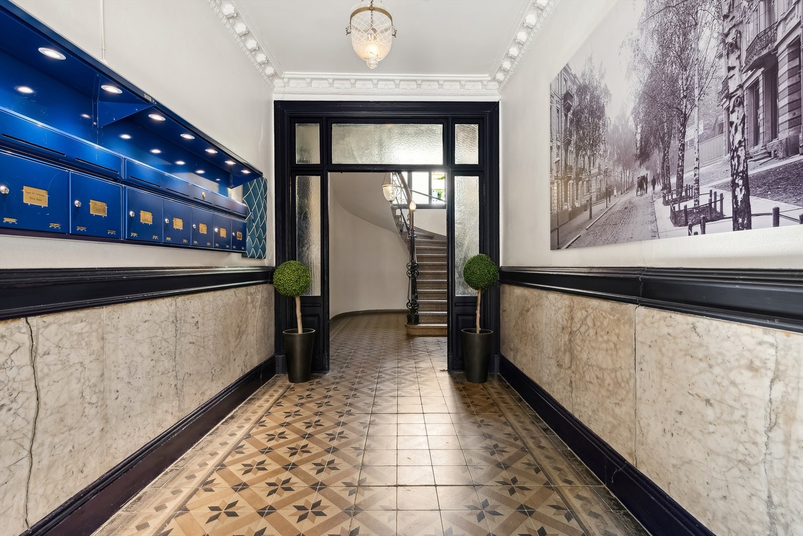 Særdeles innbydende oppgang Galleribilde