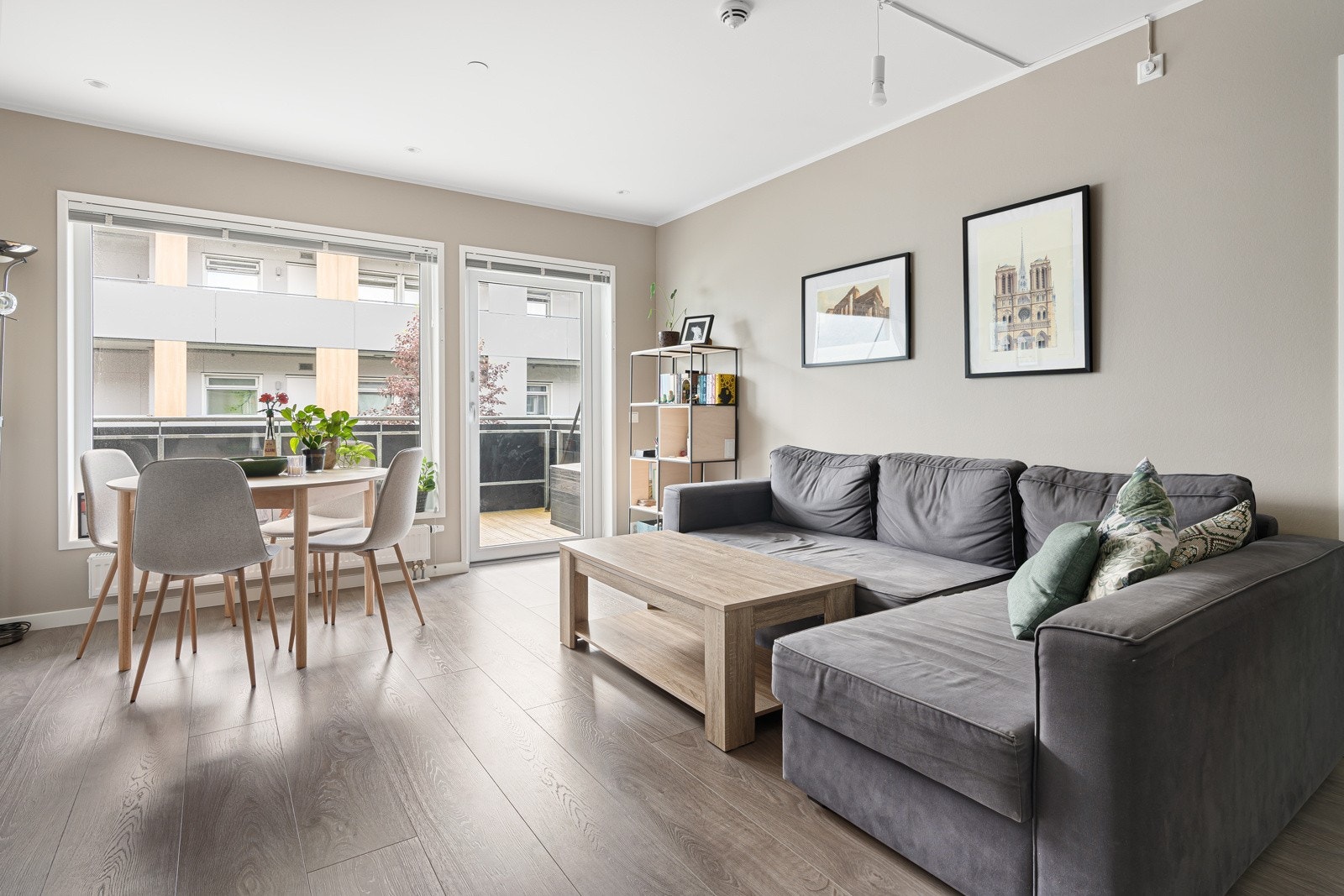 Velkommen til Strandvegen 102 H - Presentert av Anders Karlstrøm! Galleribilde