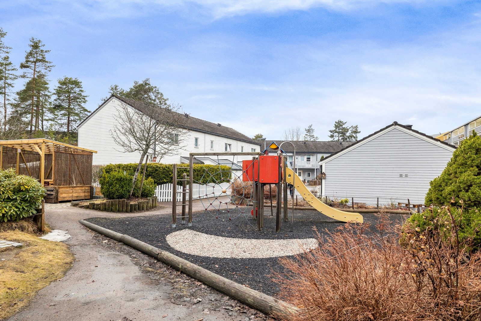 Åsbråten Borettslag består av 198 boliger og 1 næringslokaler Galleribilde