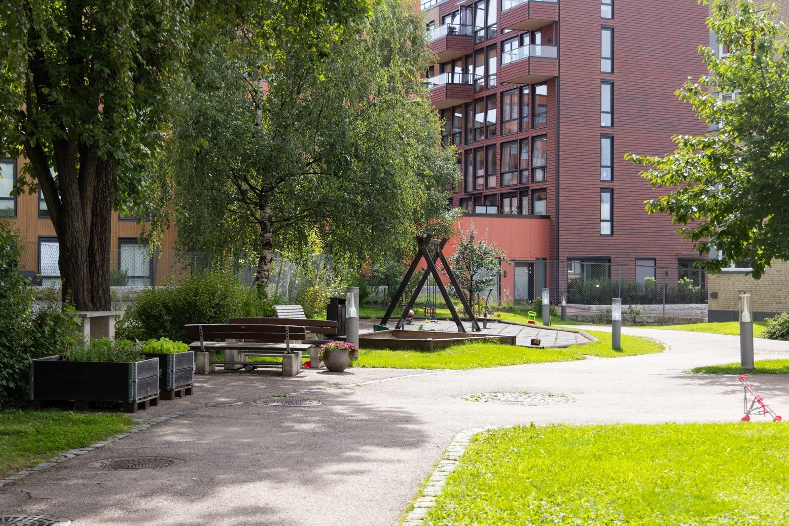 Fellesarealer med lekeplass Galleribilde