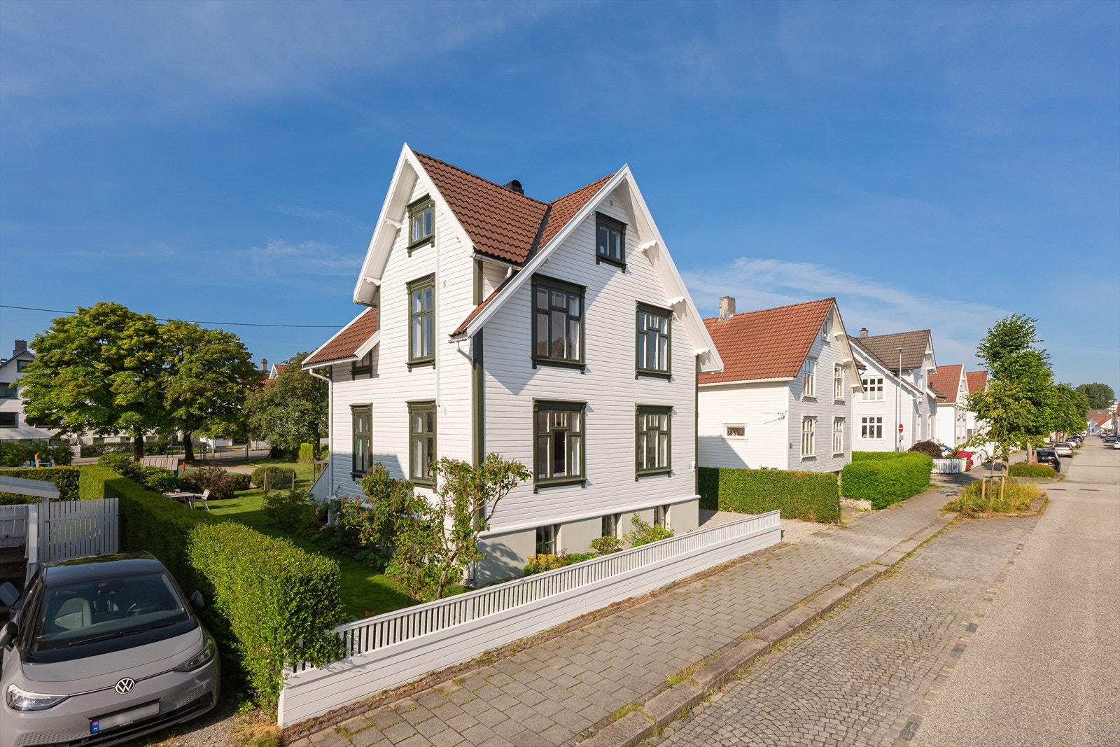 Velkommen til Karlsminnegata 57 - En lekker, betydelig oppusset og modernisert enebolig med god, barnevennlig beliggenhet Galleribilde