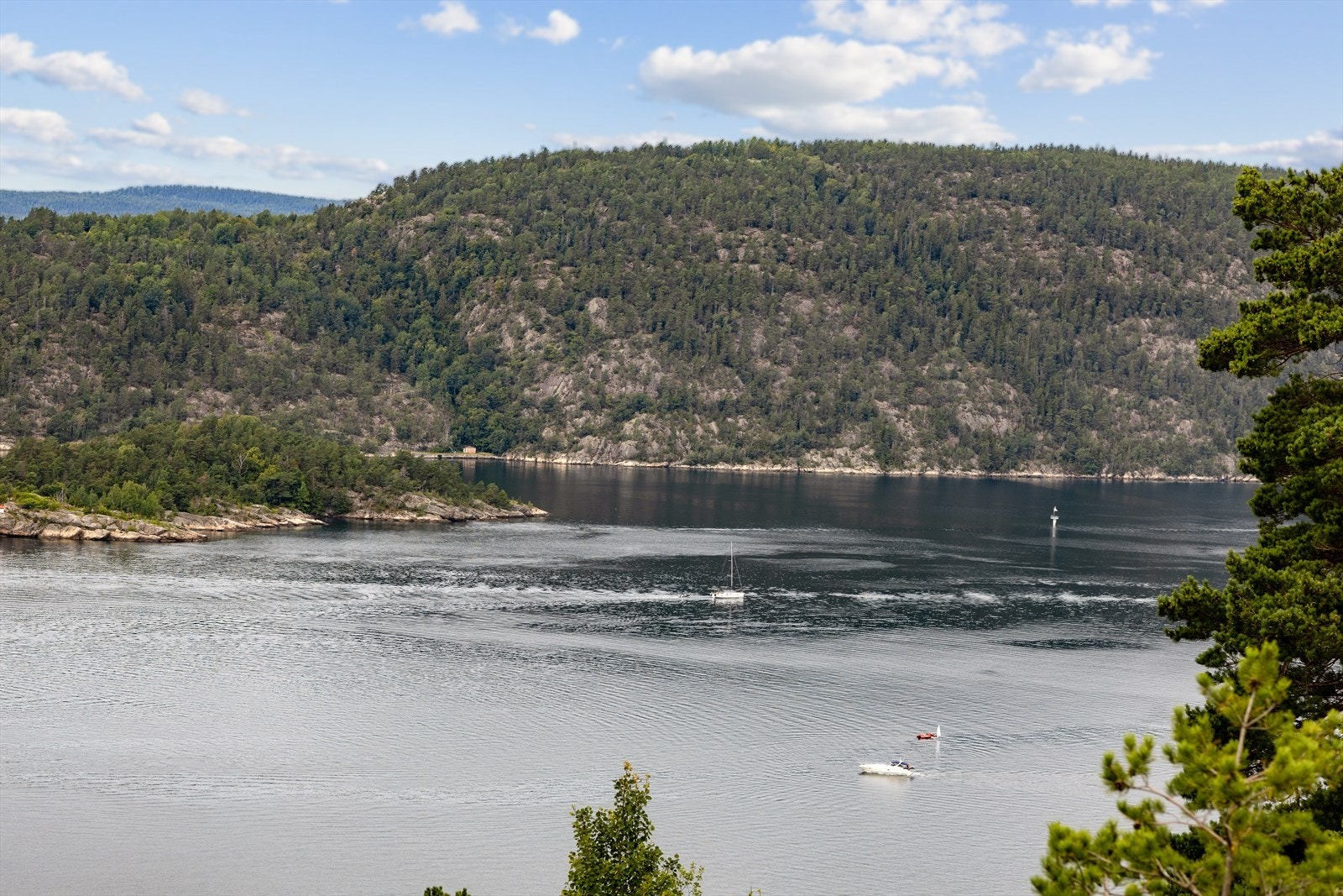 Utsikt fra tomten Galleribilde