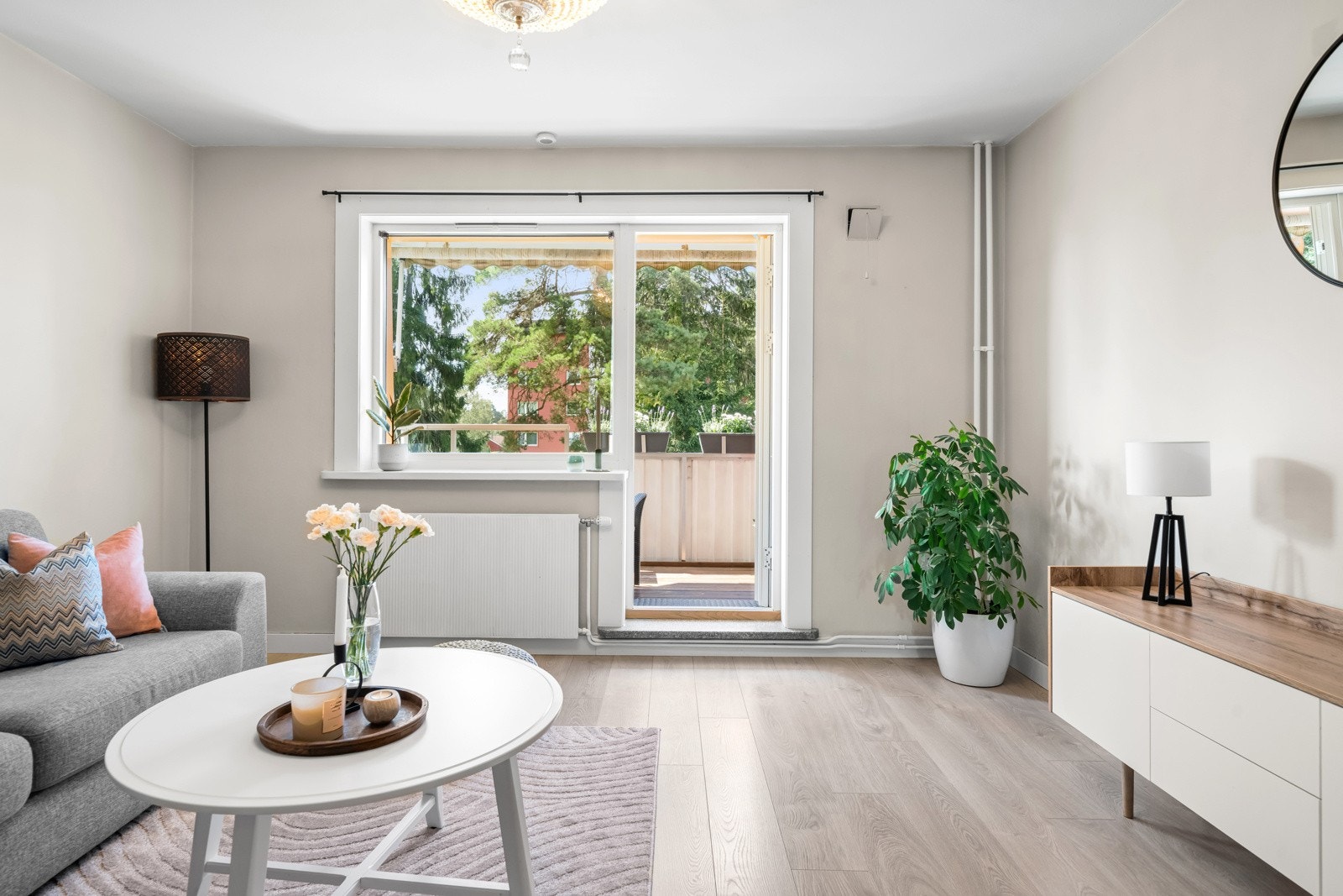 Velkommen til Oppsaltoppen 13C - Presentert av Jimmy Phan v/ PrivatMegleren Première. Galleribilde