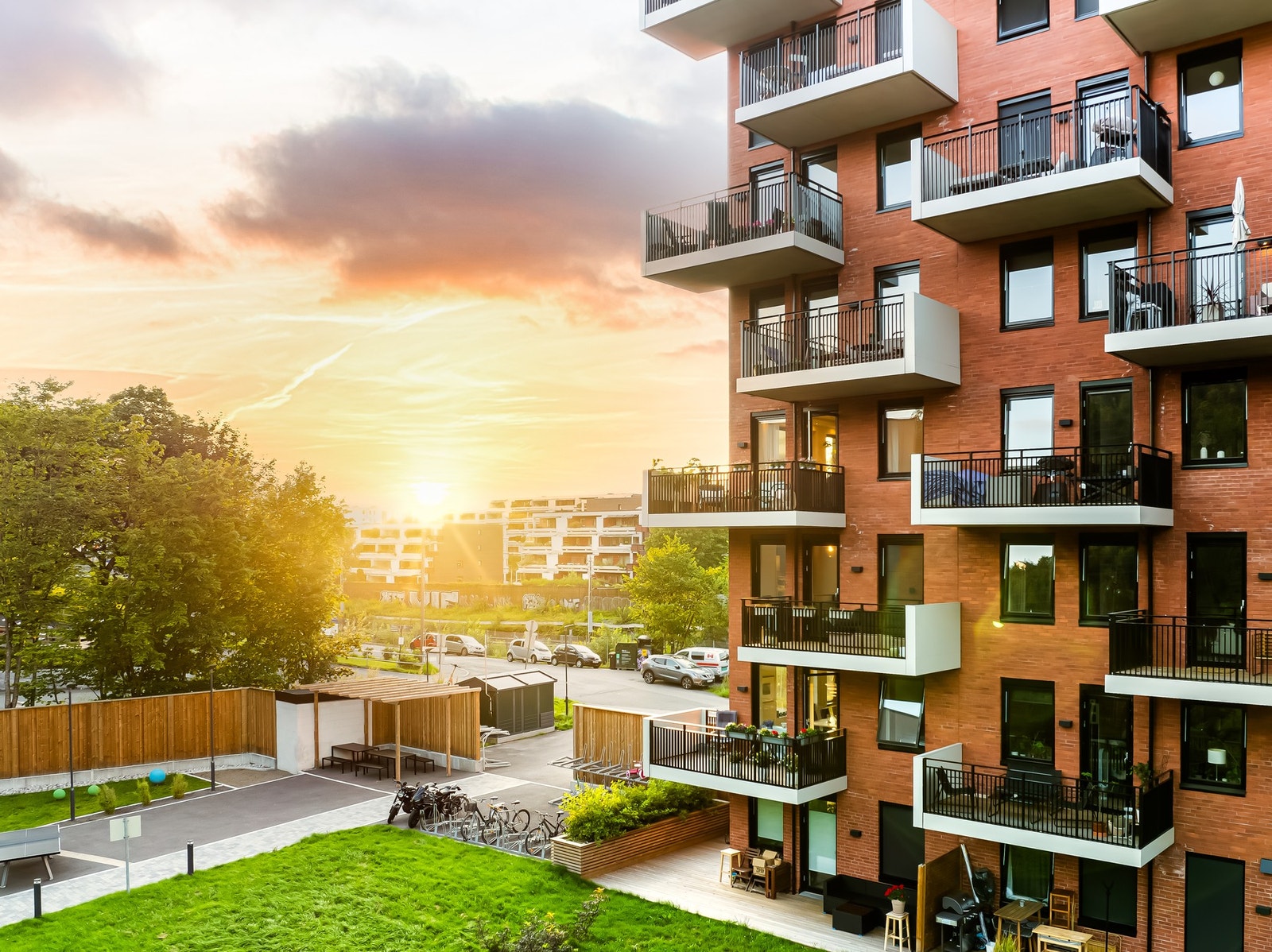 Velkommen til en frodig oase midt i byen! Denne boligen bør du se! Galleribilde