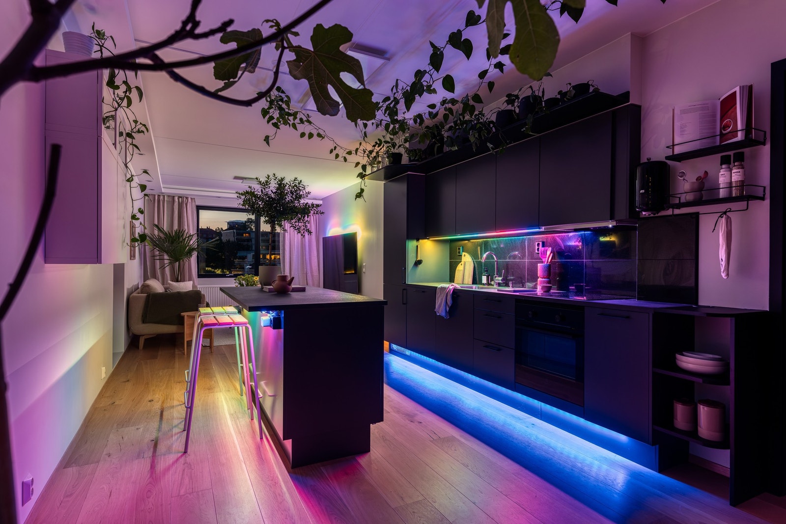 Videre har alle rom Phillips Hue (smartlys). Galleribilde