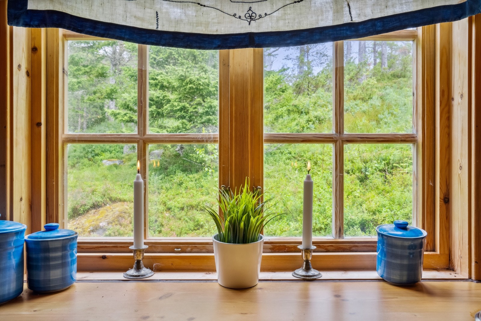 Tenk å kunne spise frokost og middag til denne utsikten. Galleribilde