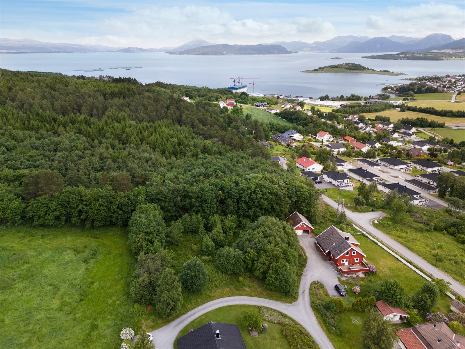 Tomt sett fra vest. Galleribilde