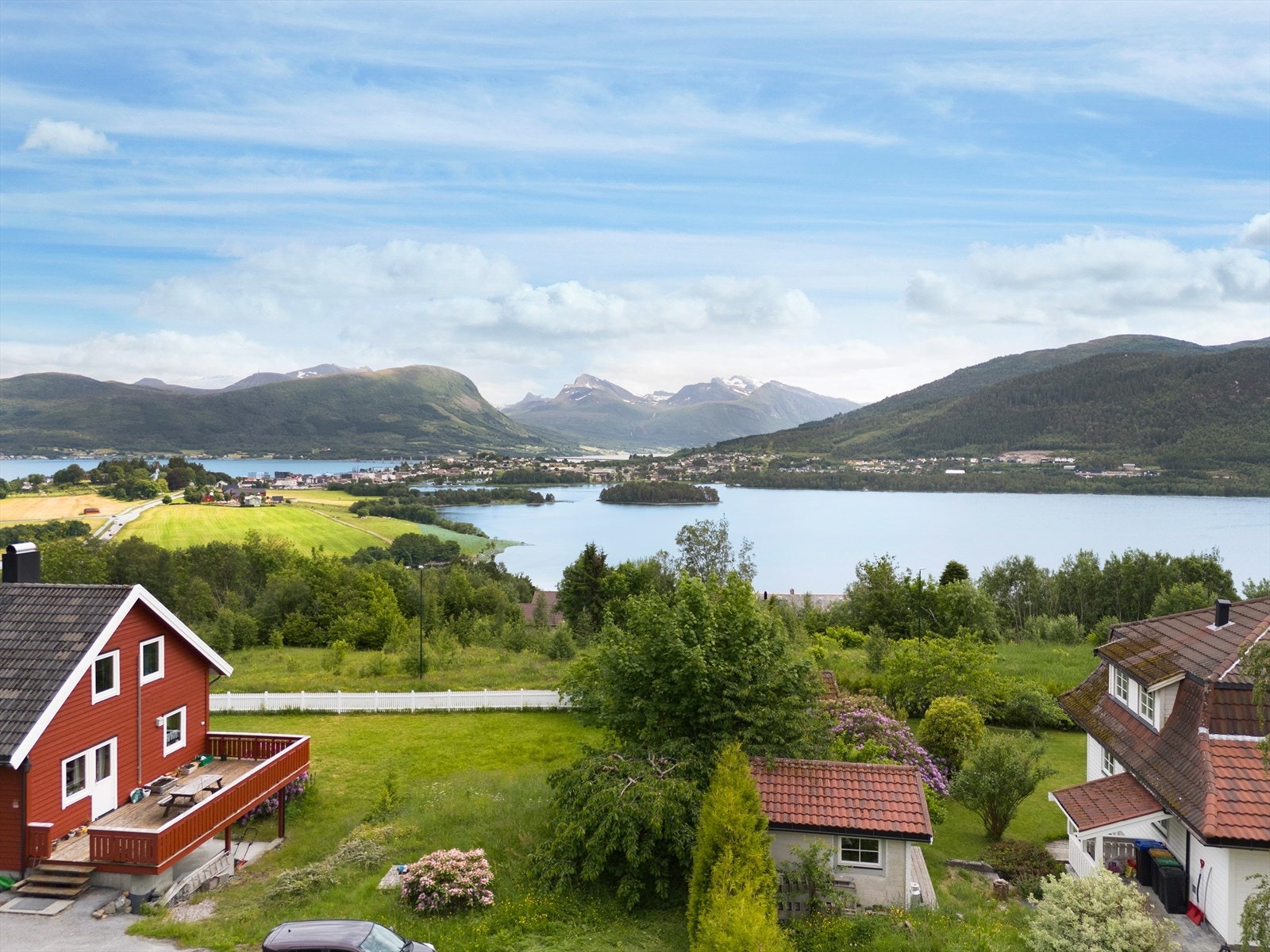 Nydelig utsikt fra tomta/området Galleribilde