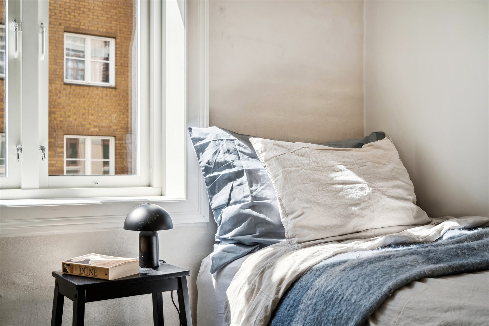 Vinduene slipper inn rikelig med naturlig lys. Galleribilde