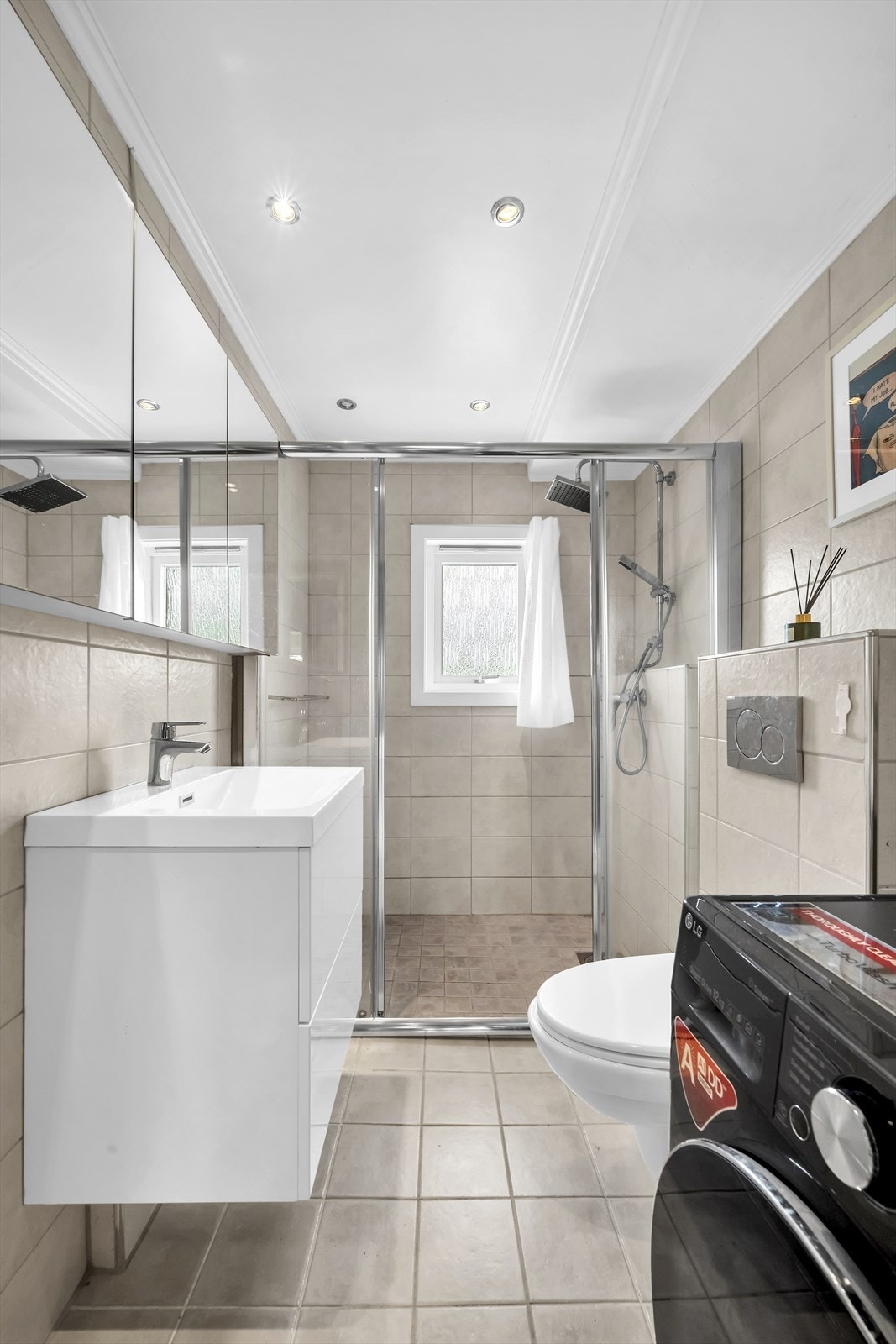 Pent flislagt bad/WC. Galleribilde