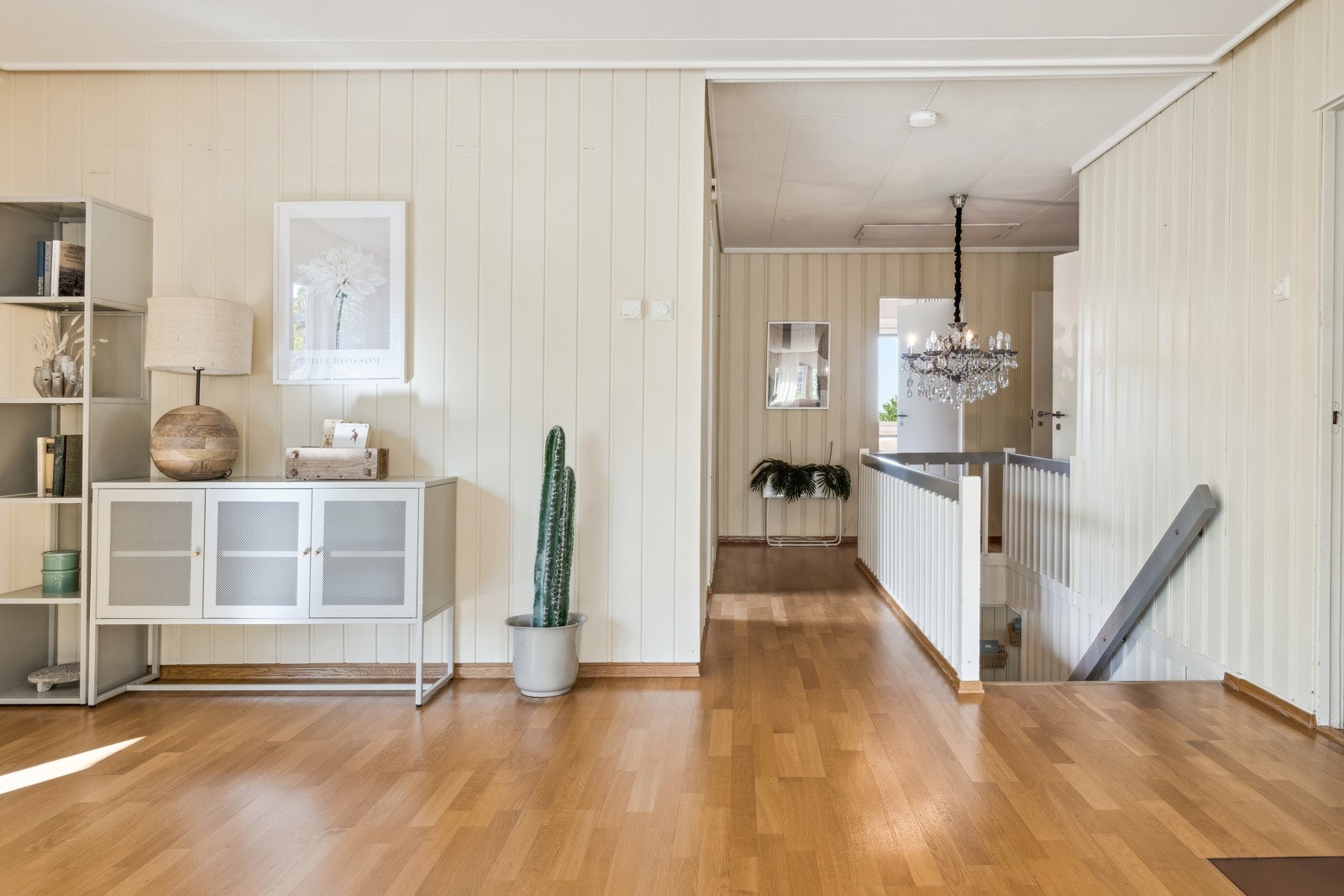 Stue og trapp. Galleribilde