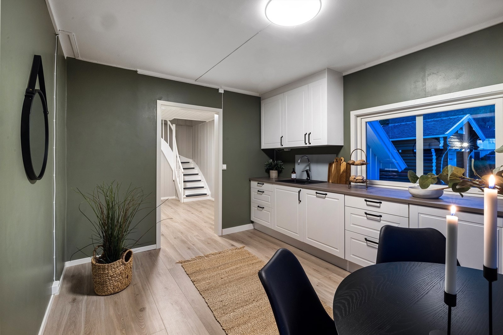 Kjøkken fra 2021 med innredning fra Norema Galleribilde