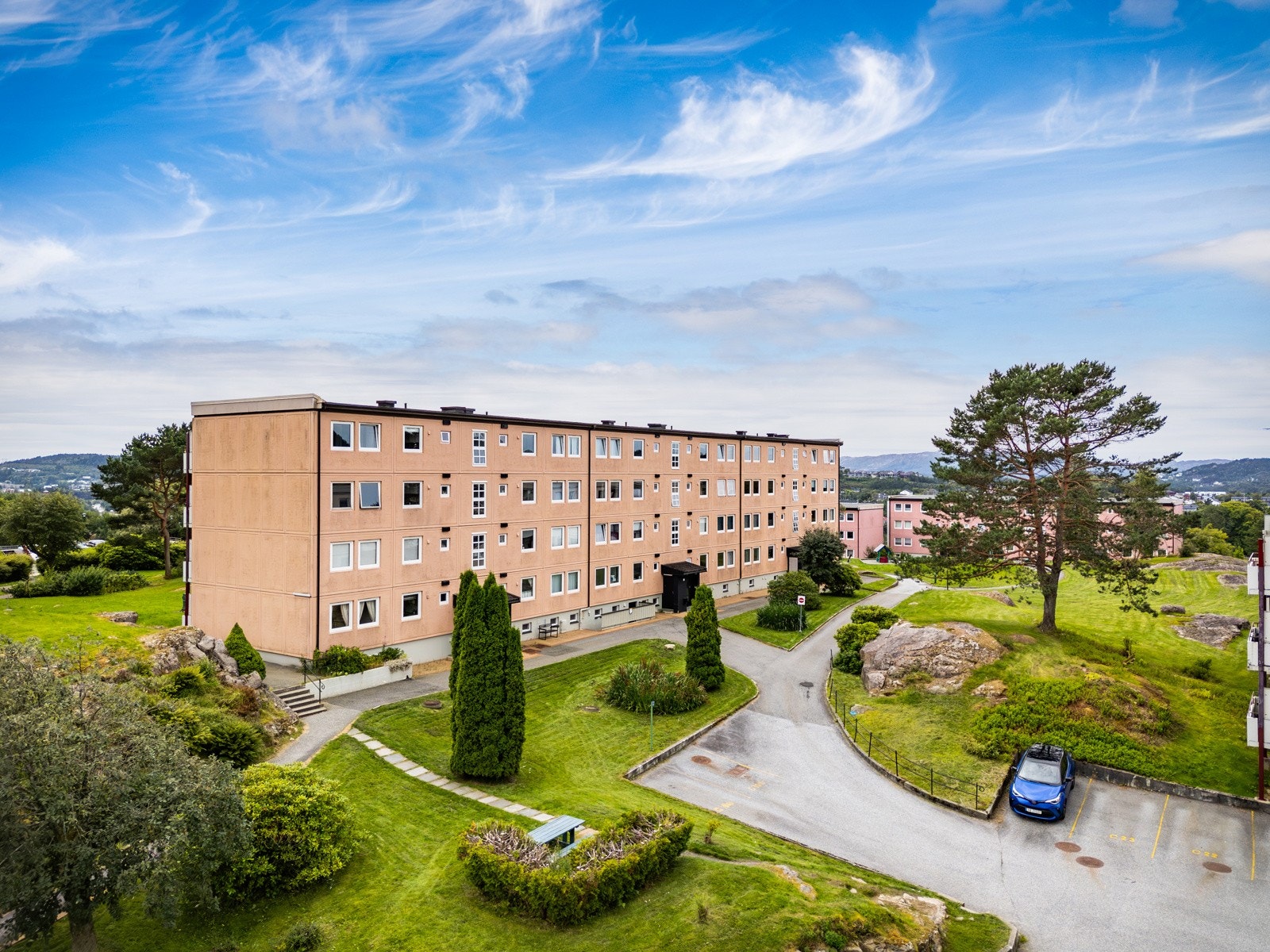 I felleskostnadene er det blant annet med kommunale avgifter, fjernvarme og varmtvann. Galleribilde