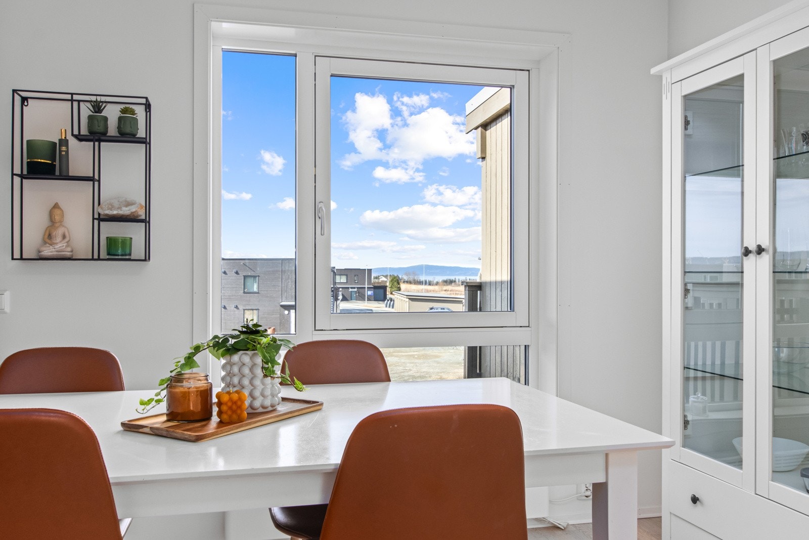 "Alt" foruten innboforsikring og strømkostnader er inkl. i månedlige felleskostnader. Galleribilde