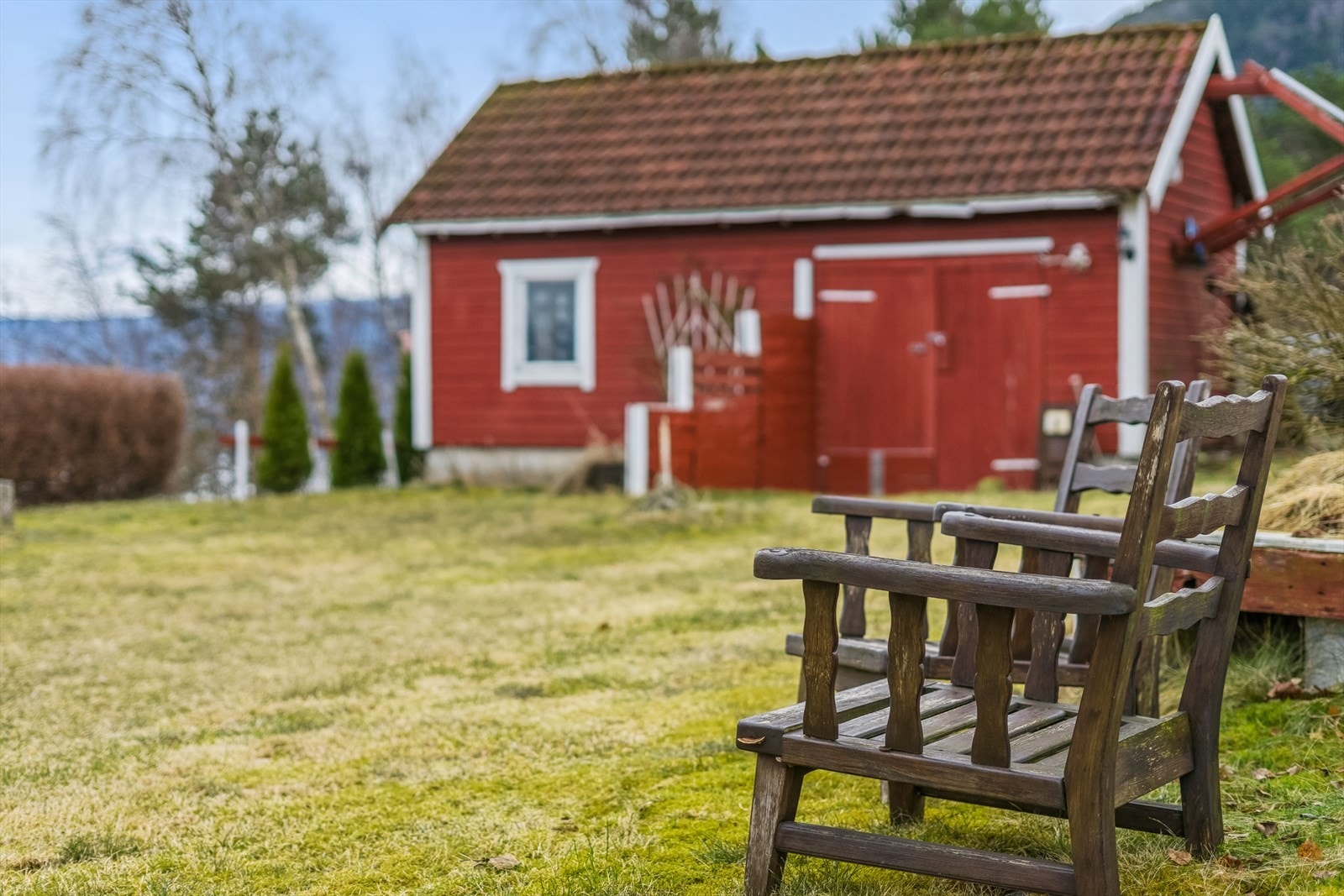 Her kan mor og far nyte kaffikoppen medan borna leikar. Galleribilde