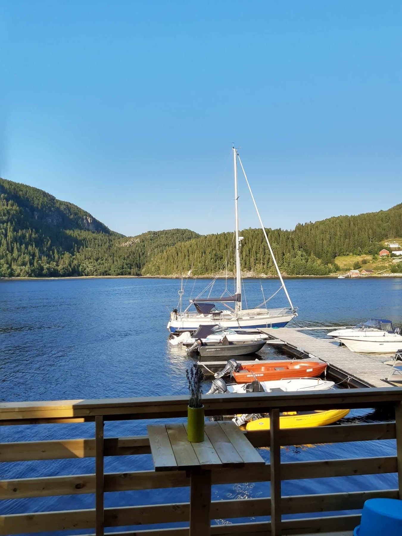 Selgers egne bilder fra naustet. Galleribilde