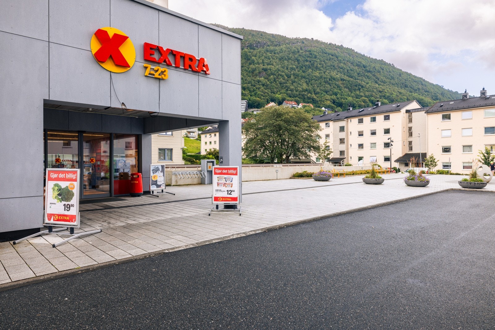 - Meget kort vei til den nye Coop Extra på Nancy Landås´ plass - Galleribilde