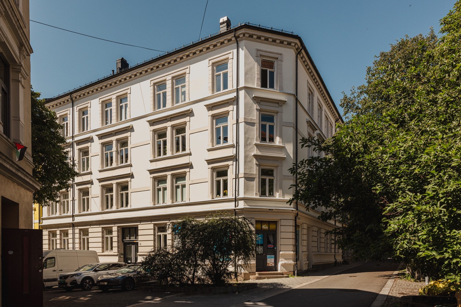 Dette er et trivelig og populært boligområde i selve hjertet av Oslo og med alle nødvendigheter rett utenfor døren Galleribilde