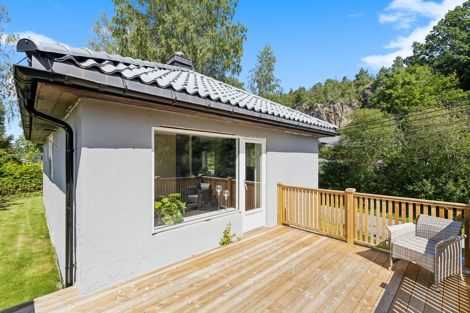 Her ligger alt til rette for å nyte finværsdagene utendørs. Galleribilde