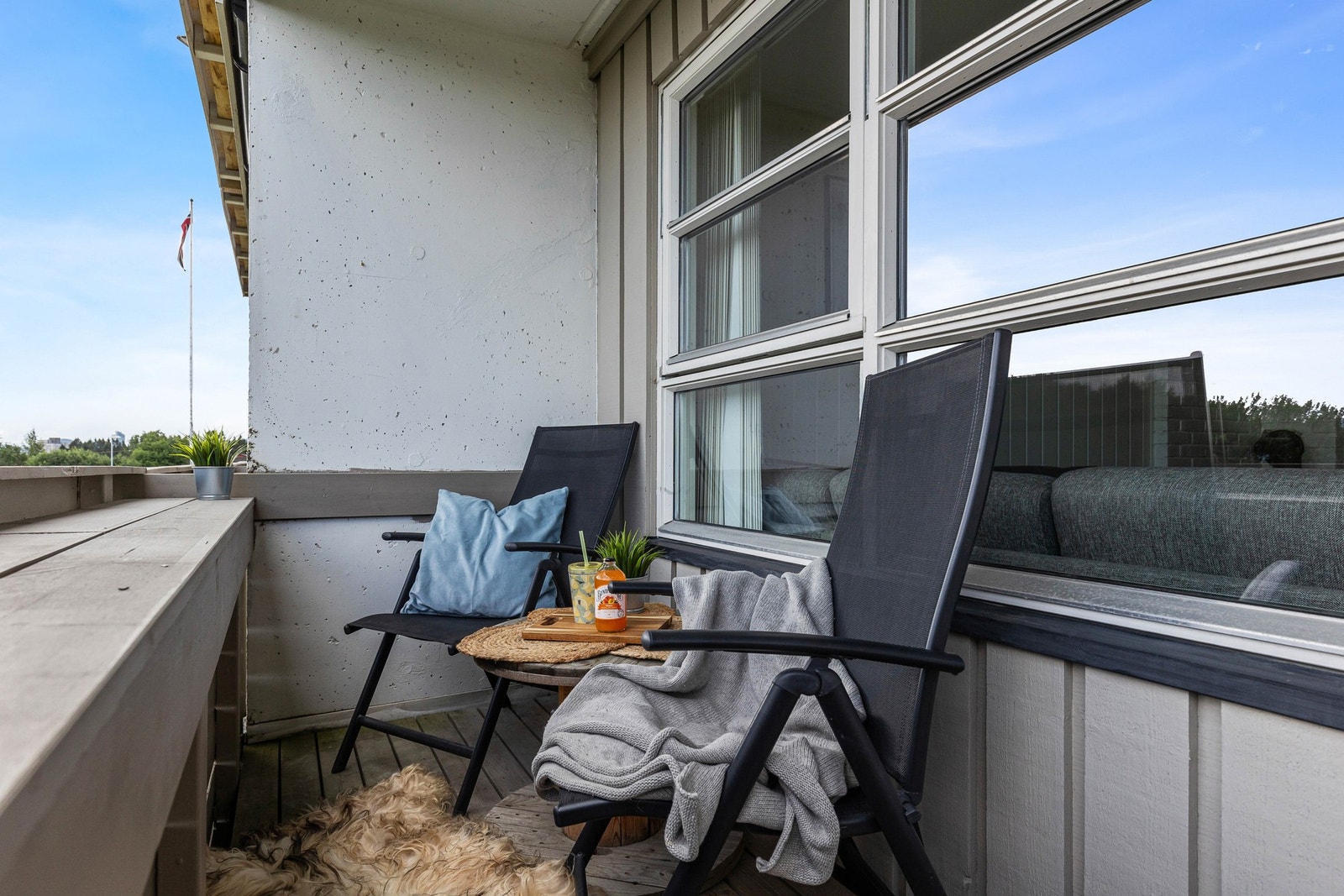 Balkong utenfor stuen på 6 kvm. Galleribilde