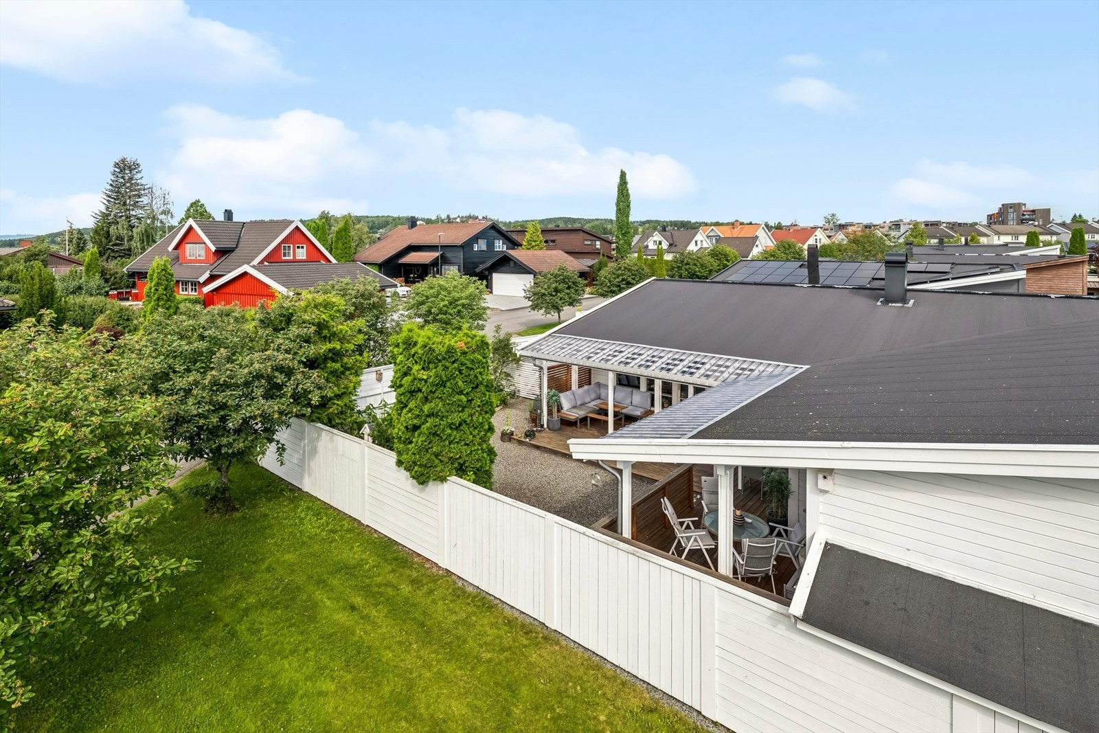Fin bolig beliggende på Volljordet i et rolig og barnevennlig område. Galleribilde