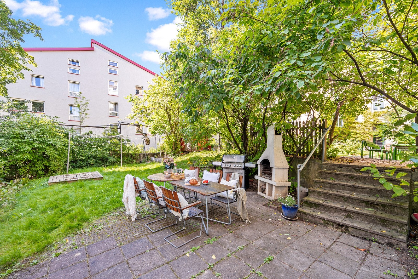 Hva med å be venner eller familie inn på en hyggelig grillmiddag? Galleribilde