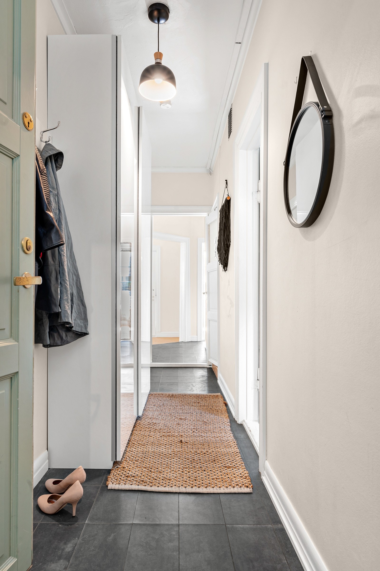 Entré. Galleribilde