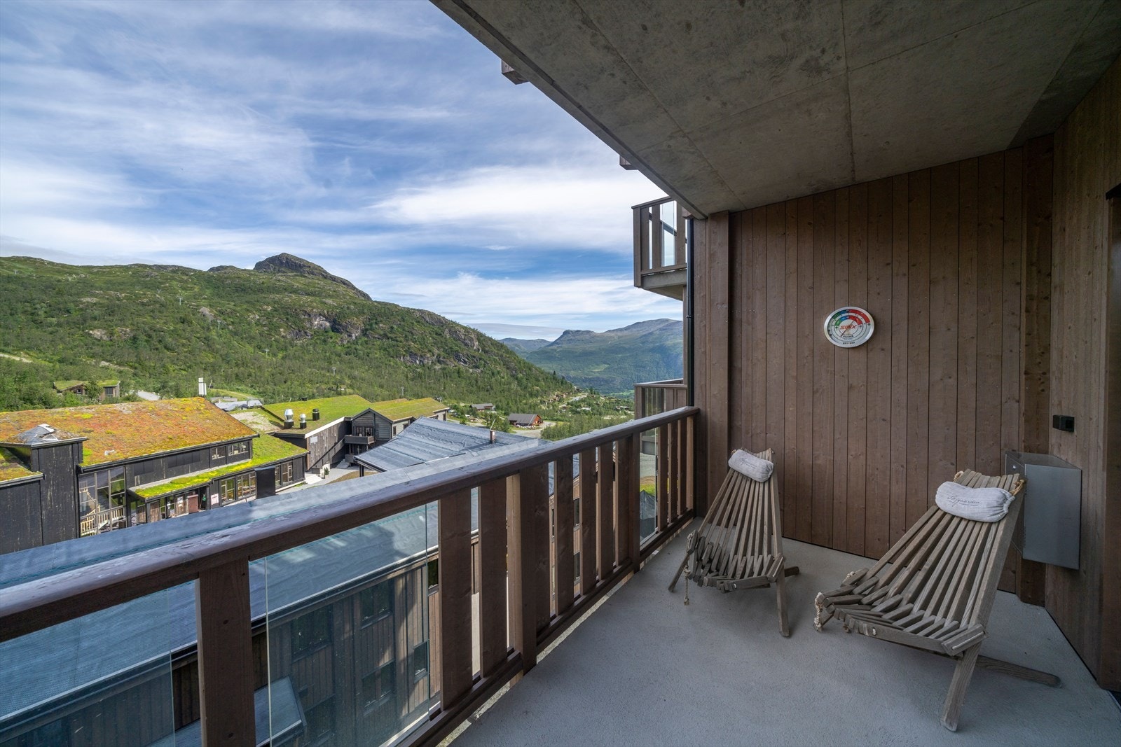 Terrasse med flott utsikt.jpeg Galleribilde