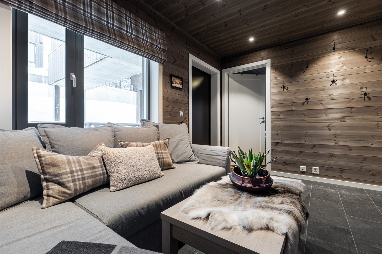 Gjestestue/hall/ mulighet for soverom nr 3. Galleribilde