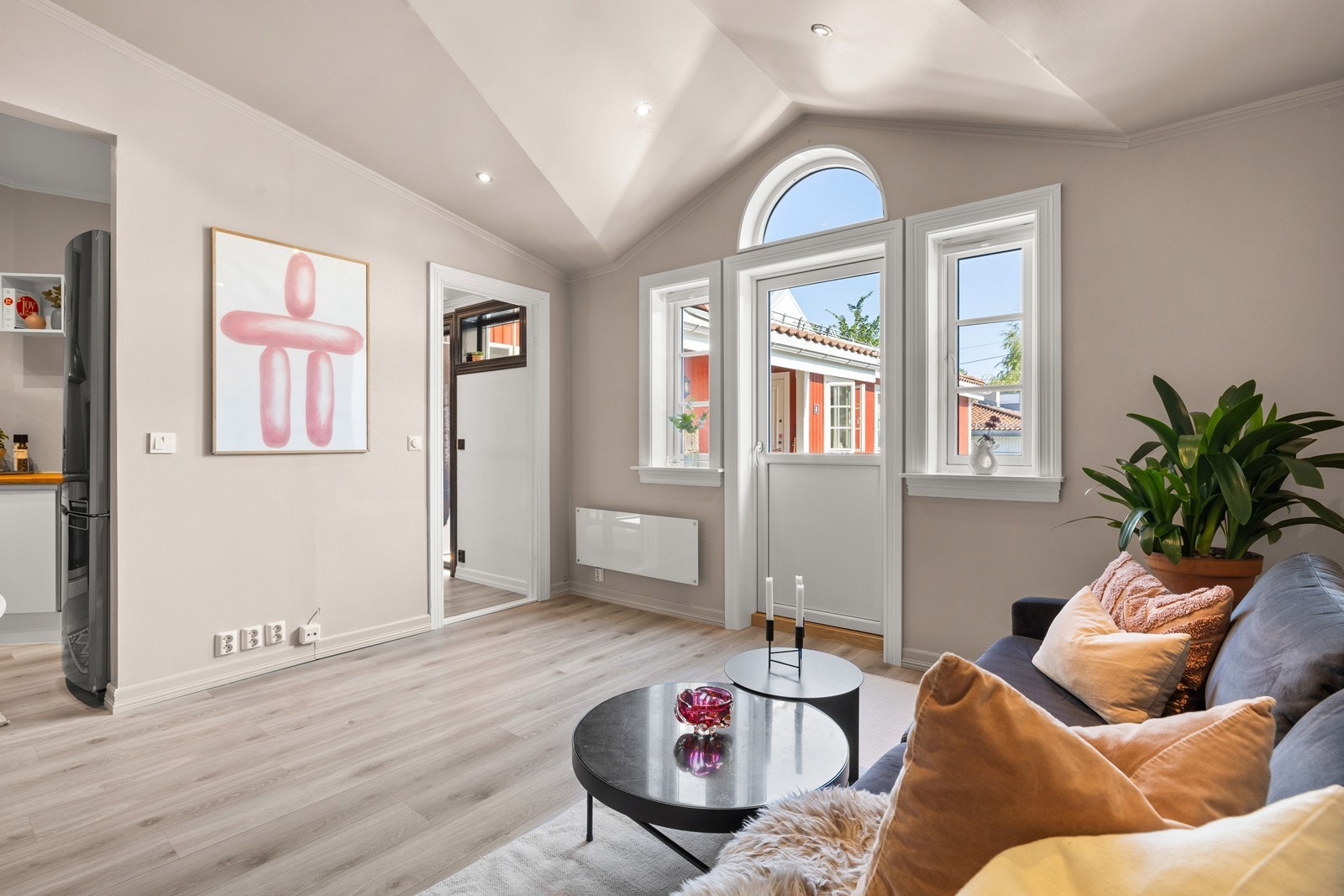 Boligen er svært innholdsrik med sin smarte planløsning og innredning. Galleribilde