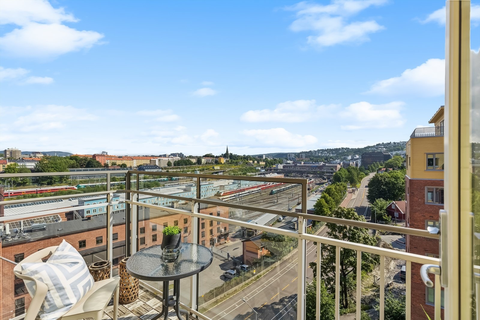 Østvendt balkong på ca. 4,7 m². Galleribilde