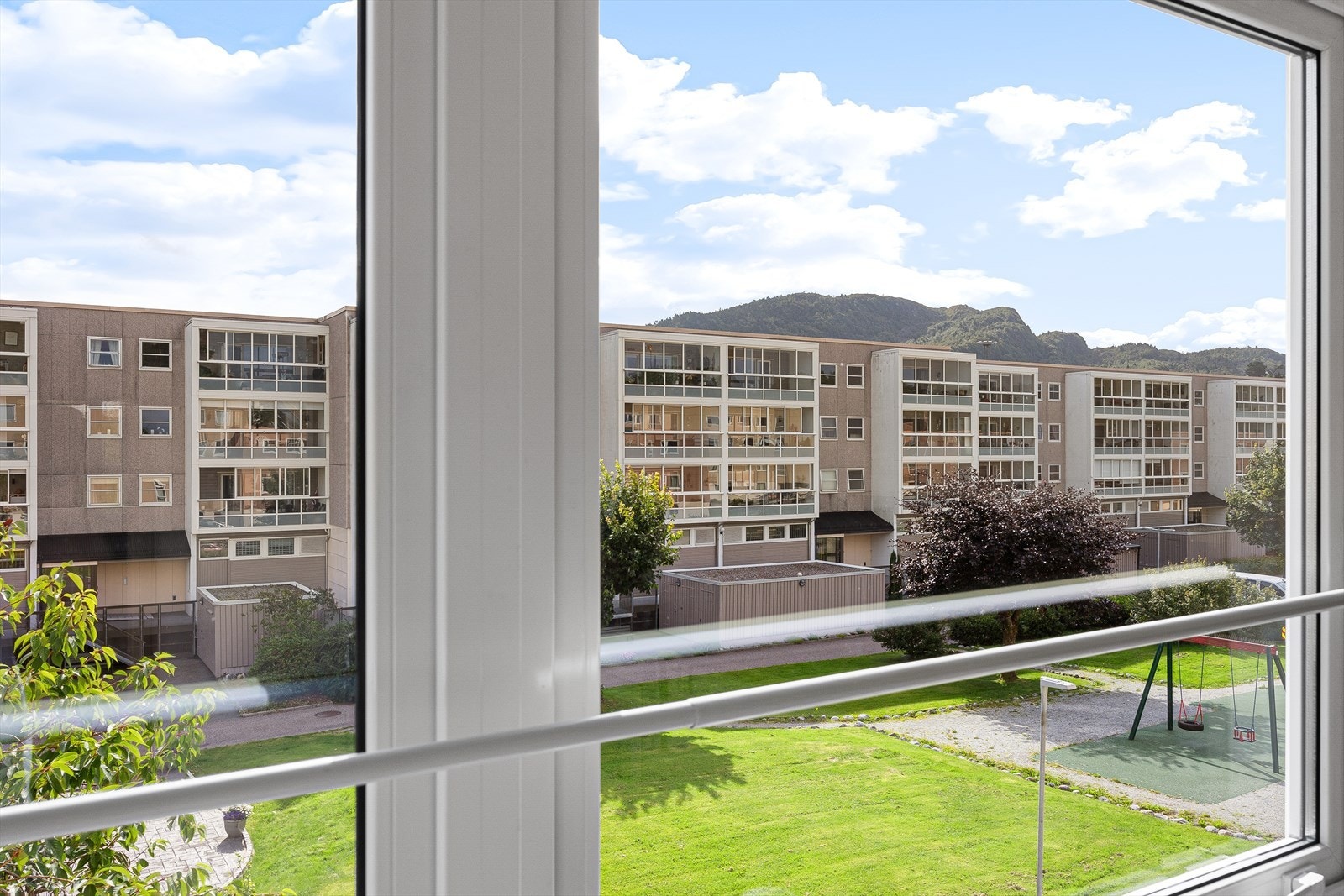 Utsikt fra kjøkkenvindu Galleribilde