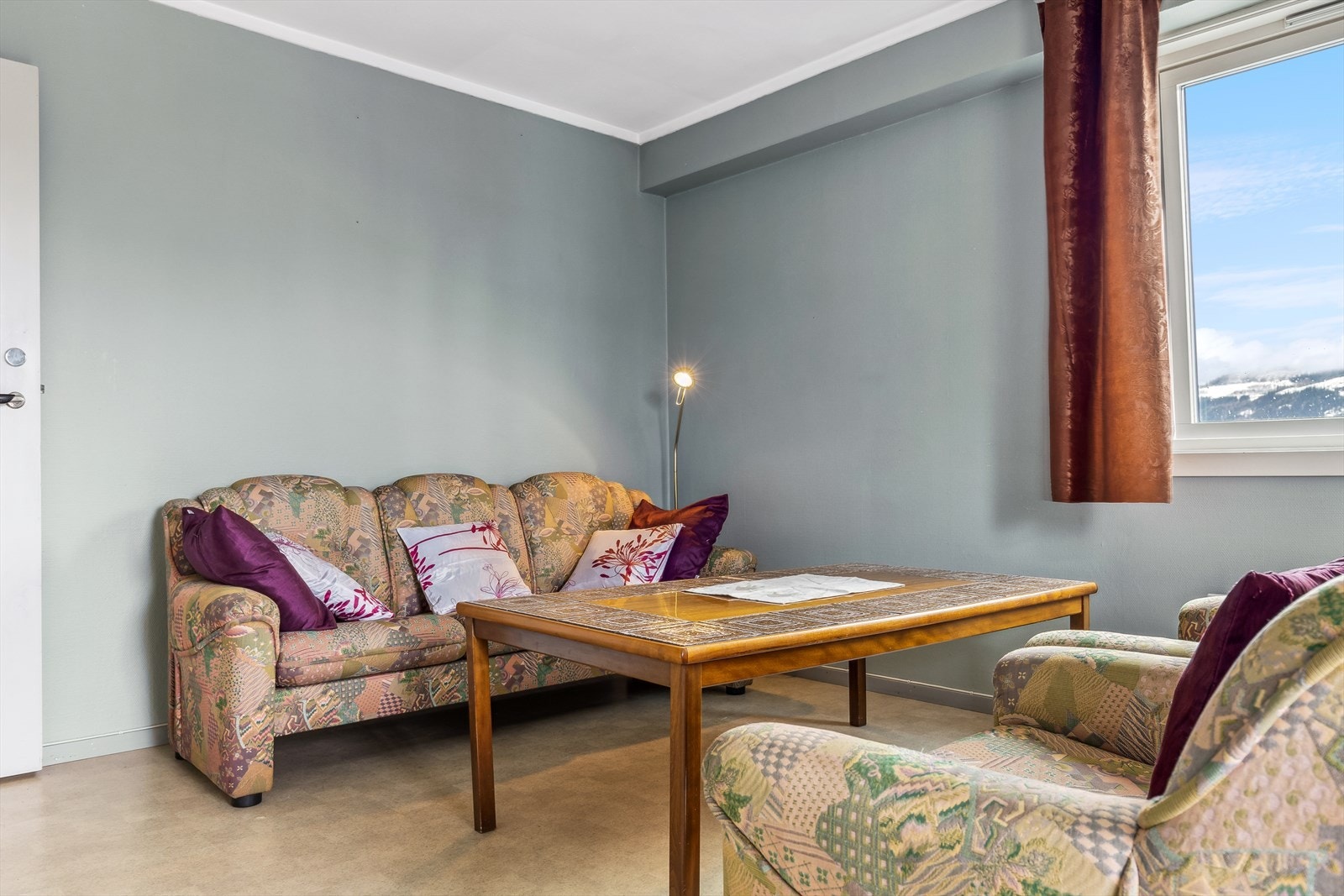 I stuen får du plass til sofagruppe og tilhørende møbler. Galleribilde