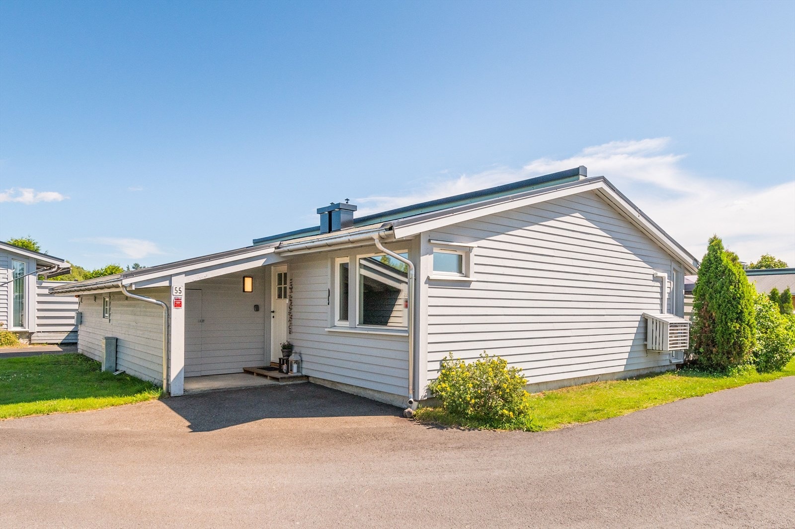 Bolig med gode boforhold i et trivelig og rolig område på Søbakken. Herfra kan du gå til dagligvarebutikk med post og det er kort vei til bymarka i Stavåsen med flotte turstier og skiløyper. Galleribilde