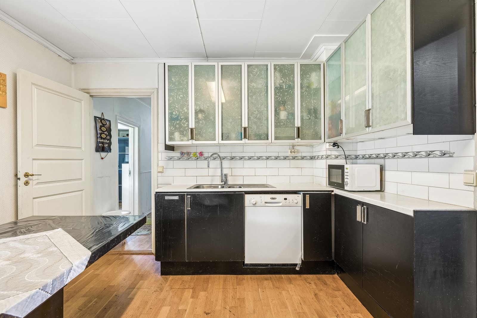 Her er det godt med skap- og benkplass. Galleribilde