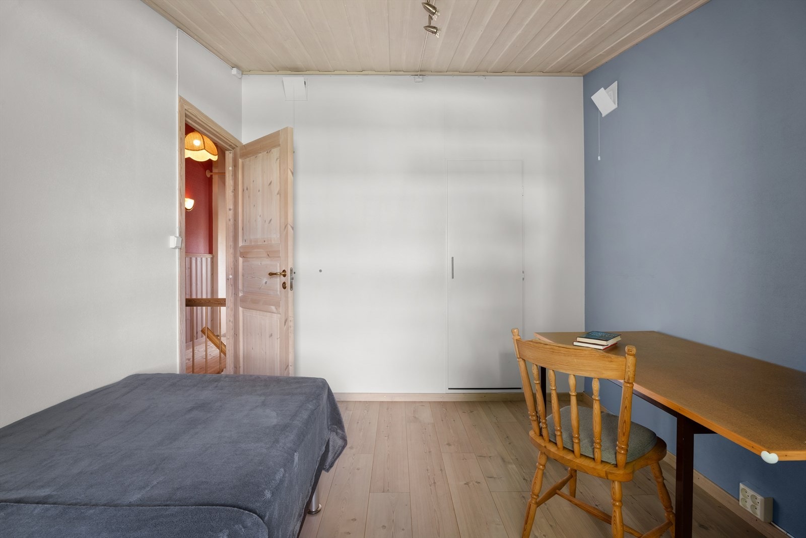 - Soverommet egner seg ypperlig som barnerom, gjesterom eller kontor, avhengig av behov - Galleribilde