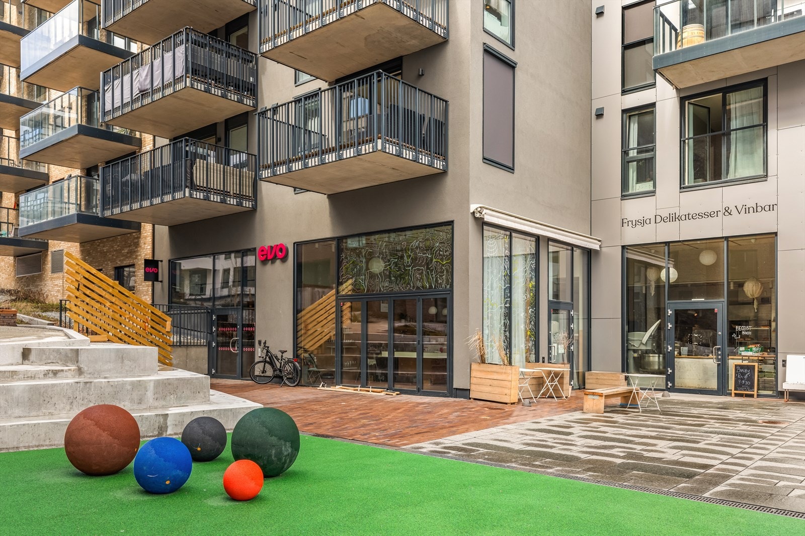 - Frysja Delikatesser og Vinbar- Galleribilde