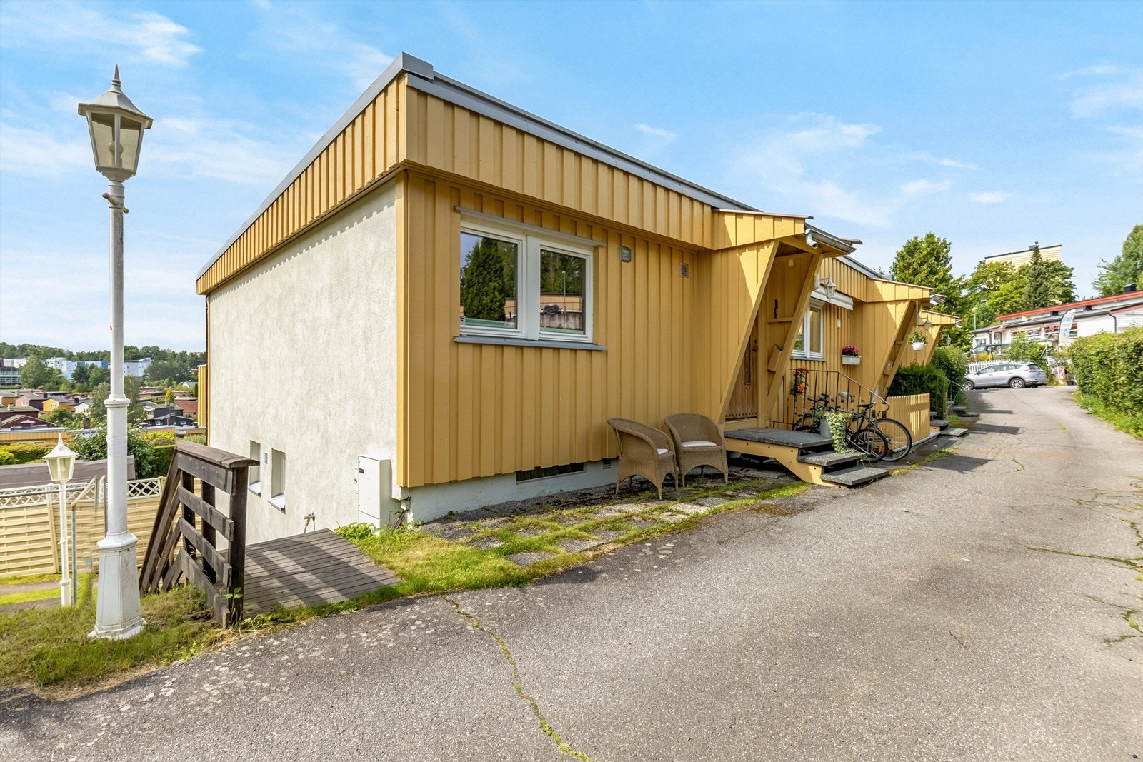 Inngangsparti med morgensol Galleribilde