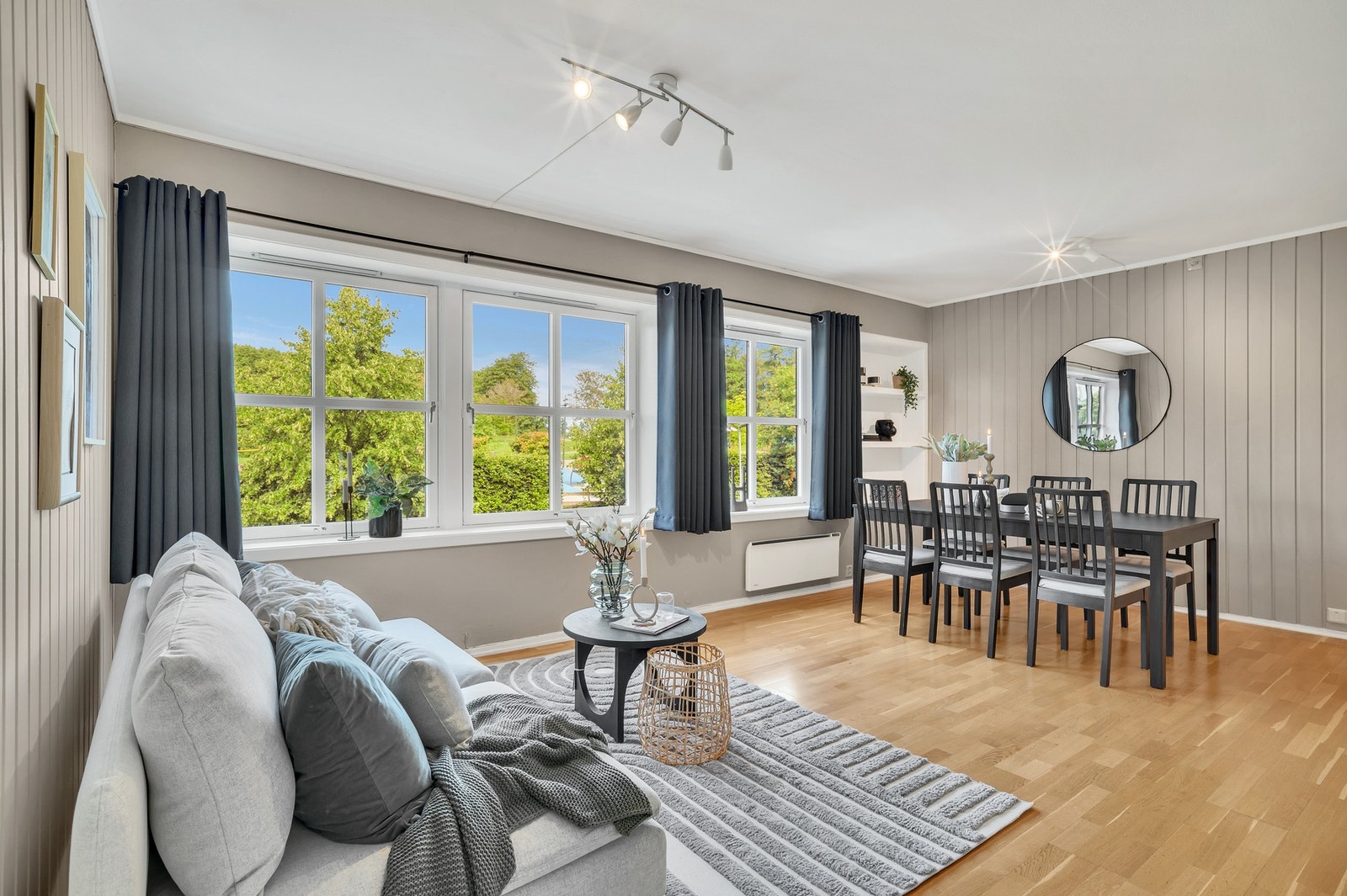 EiendomsMegler 1 v/ Mads Larsen har gleden av å ønske velkommen til Harald Hårfagres gate 2! En sentral og flott 2-roms eierseksjonsleilighet med attraktiv beliggenhet på Lade. Galleribilde