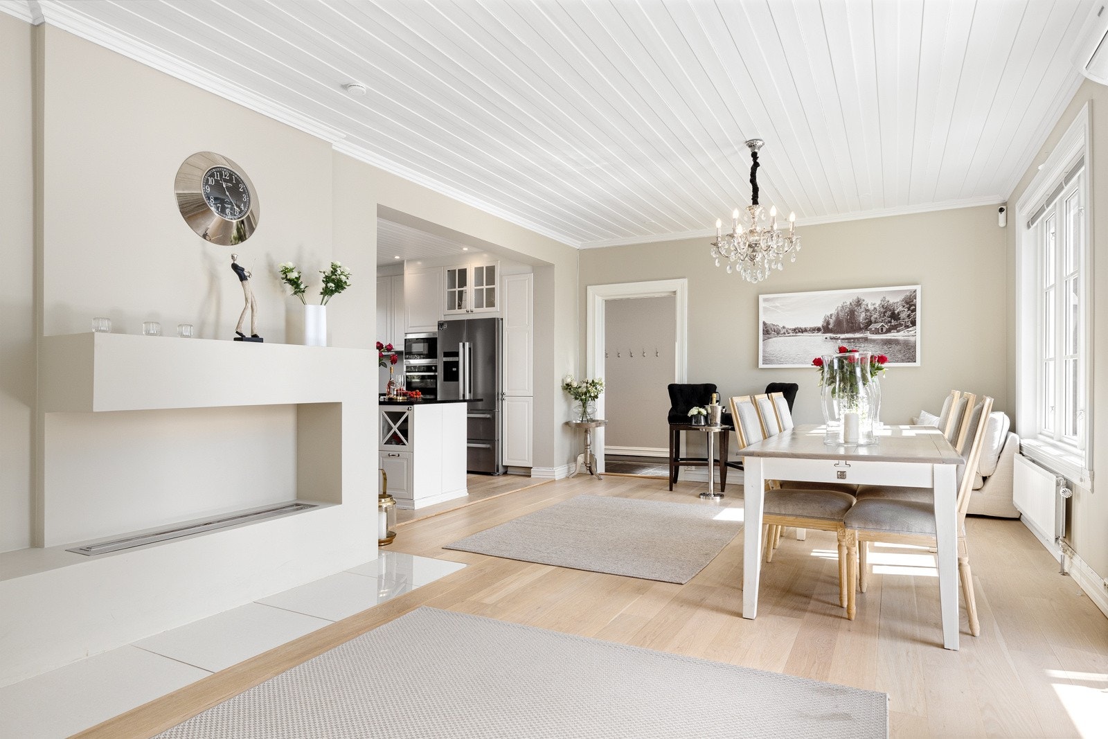 Stor plass til spisebord Galleribilde
