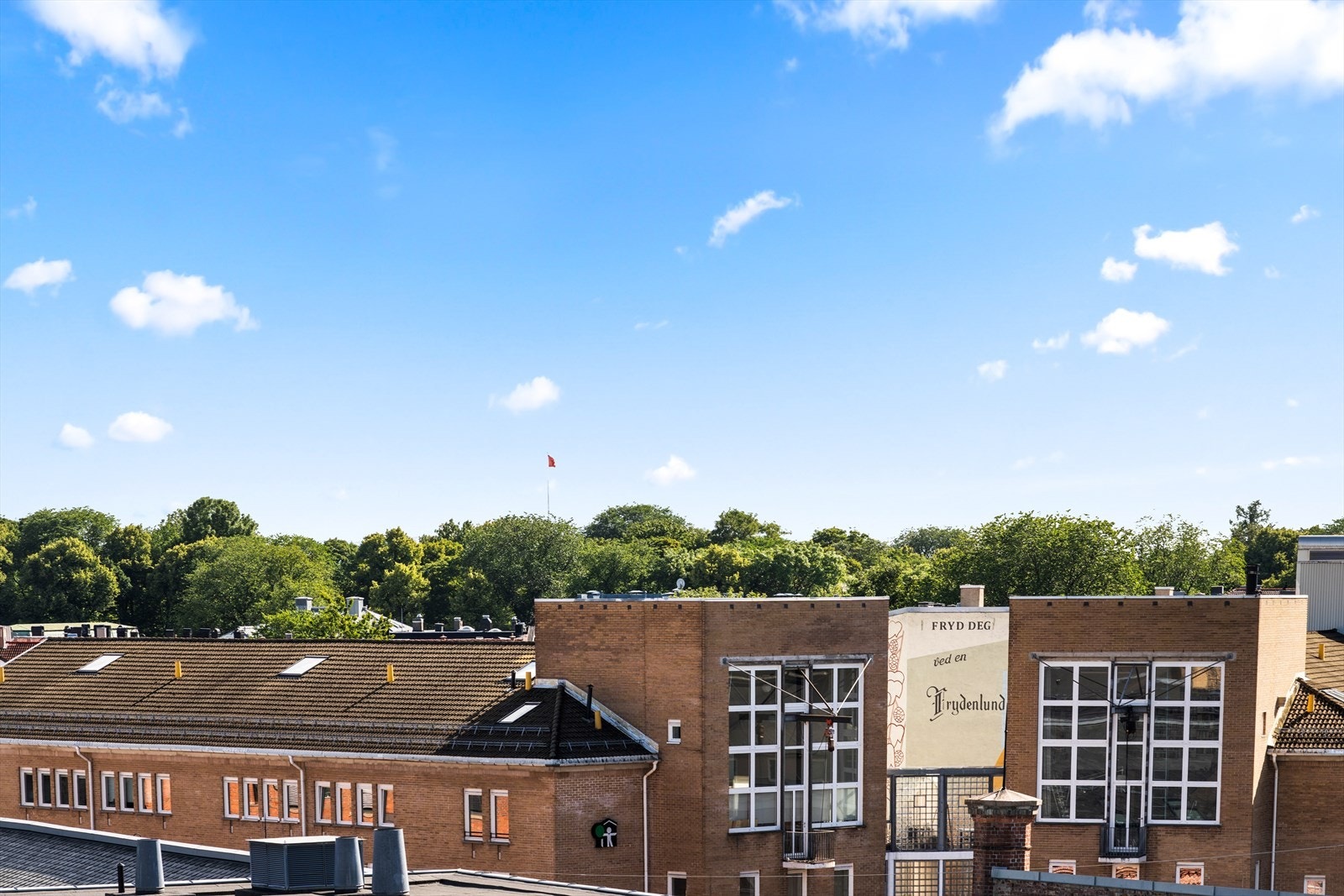 Utsikt mot Slottsparken. Galleribilde