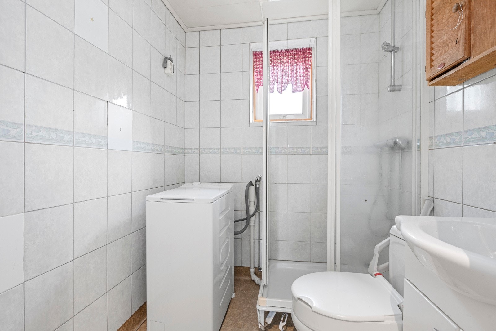 Opplegg til vaskemaskin på badet Galleribilde