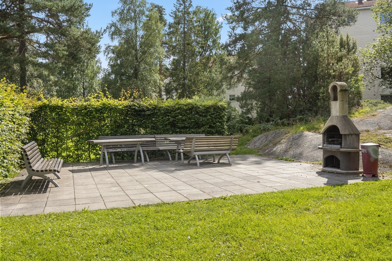 Borettslaget har en hyggelig grillplass man kan benytte seg av. Galleribilde