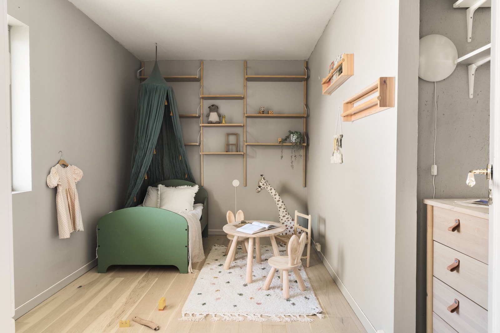 Det andre soverommet har plass til dobbeltseng og møblement etter ønske! Galleribilde