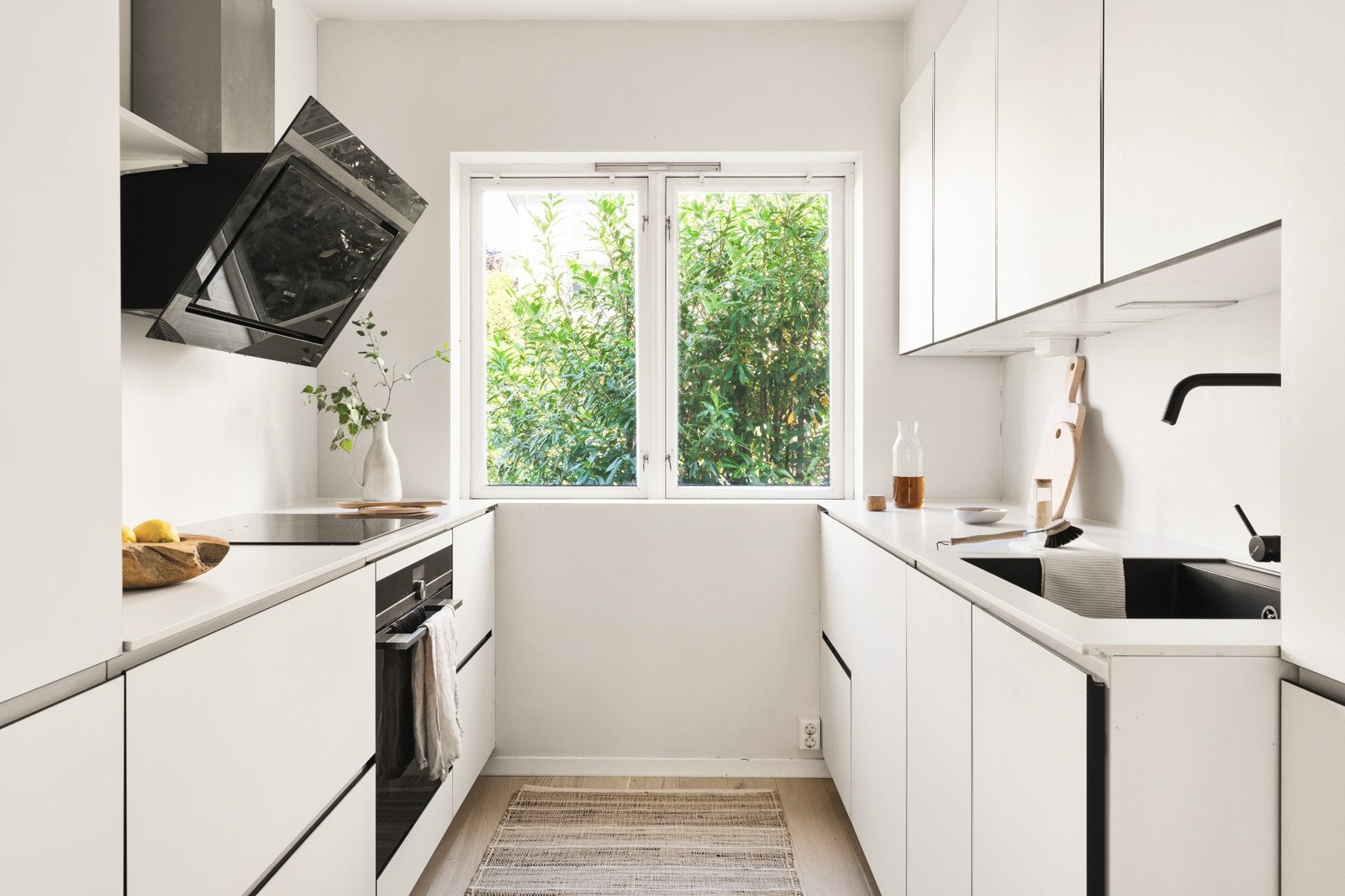 Kjøkkenet fremstår moderne og er levert av kvalitetsleverandøren Kvik. Galleribilde